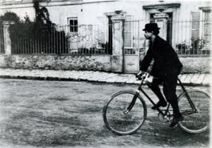 Alfred Jarry à vélo